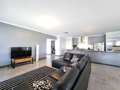 61 Archdale Loop, Piara Waters WA 6112