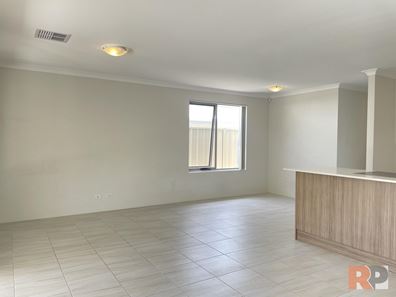 80 Vignerons Loop, Hocking WA 6065