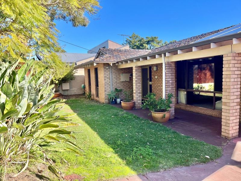44 Milverton Avenue, Karrinyup WA 6018