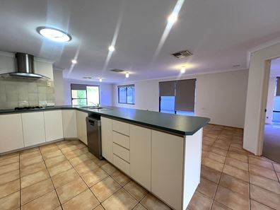 30 Matuka Mews, Maida Vale WA 6057