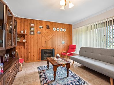 90 Currie Street, Warnbro WA 6169