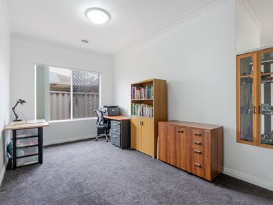 55 Grange Drive, Cooloongup WA 6168