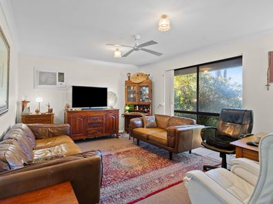 16 Watson Avenue, Coodanup WA 6210