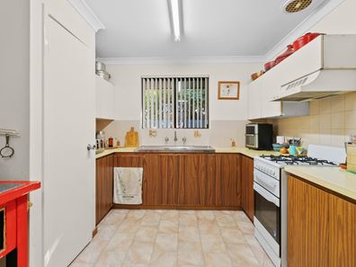 16 Watson Avenue, Coodanup WA 6210