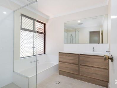 23 Oriole Street, Stirling WA 6021
