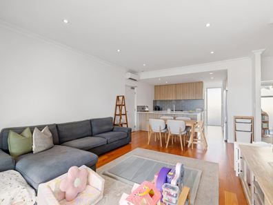 Unit 12/122 Kimberley Street, West Leederville WA 6007