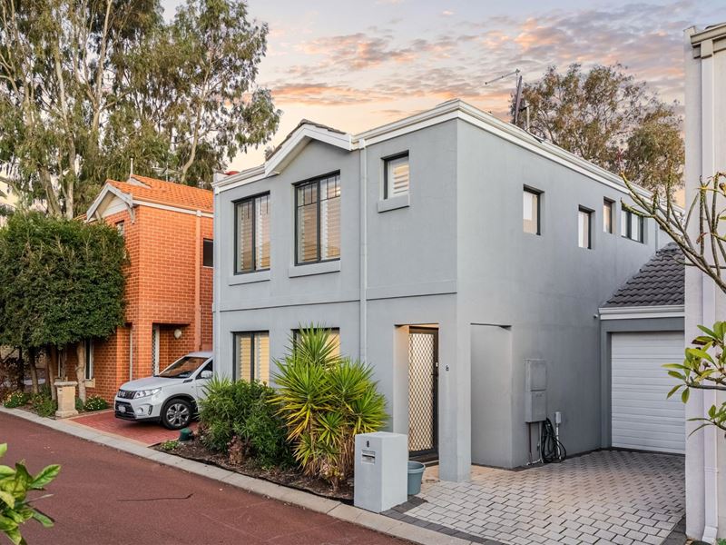 8 Lockwood Court, Bicton WA 6157
