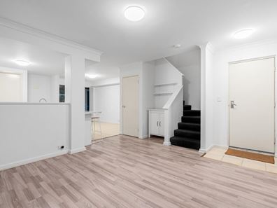 8 Lockwood Court, Bicton WA 6157