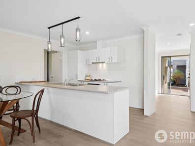 42/46 Gibbs Road, Aubin Grove WA 6164
