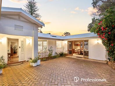 177 Railway Road, Gooseberry Hill WA 6076