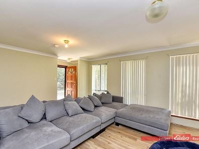 5 Skottowe Parkway, Parmelia WA 6167