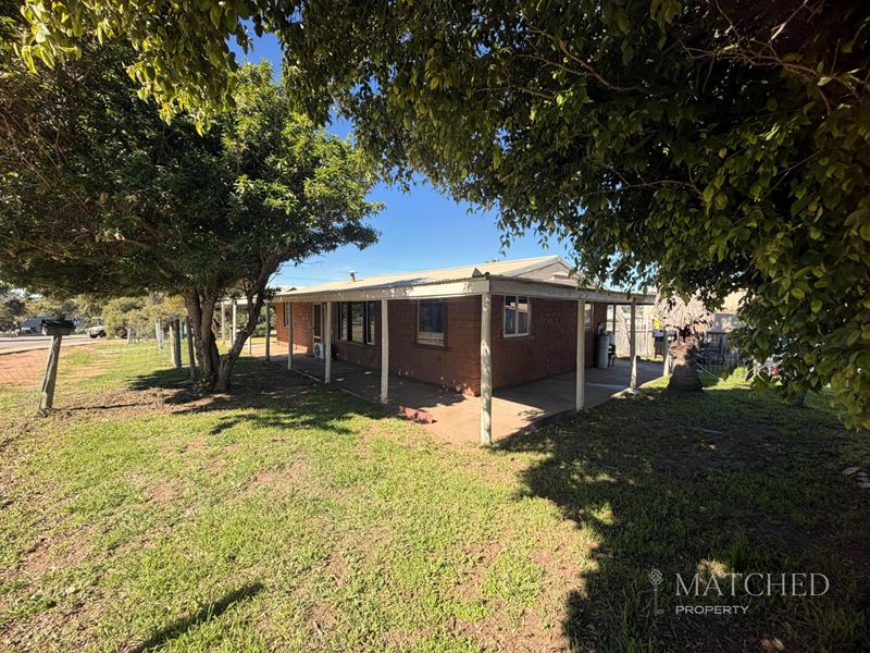 1 Pickering Drive, Dongara WA 6525