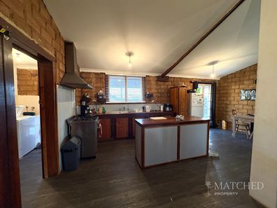 1 Pickering Drive, Dongara WA 6525