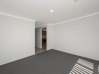 2 Comet Street, Singleton WA 6175
