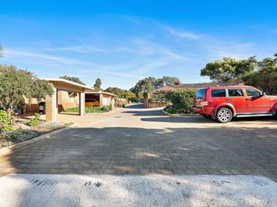 17/4 Page Road, Kelmscott WA 6111