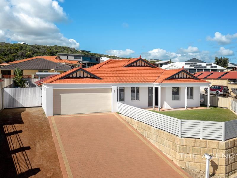 5 Seaview Boulevard, Wandina WA 6530