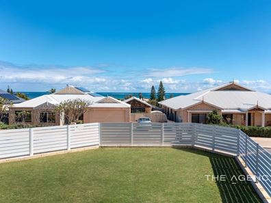 5 Seaview Boulevard, Wandina WA 6530