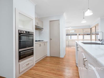 5 Seaview Boulevard, Wandina WA 6530
