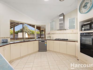 15 Country Road, Pinjarra WA 6208