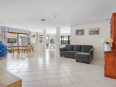 29 Tranquility Way, Halls Head WA 6210