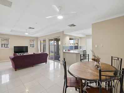 2/5 Oak Street, Cannington WA 6107