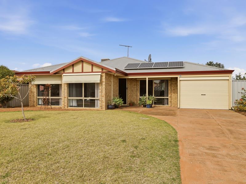 19 Sennet Lane, Warnbro WA 6169