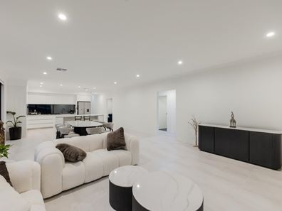 22 Currawong Loop, Treeby WA 6164