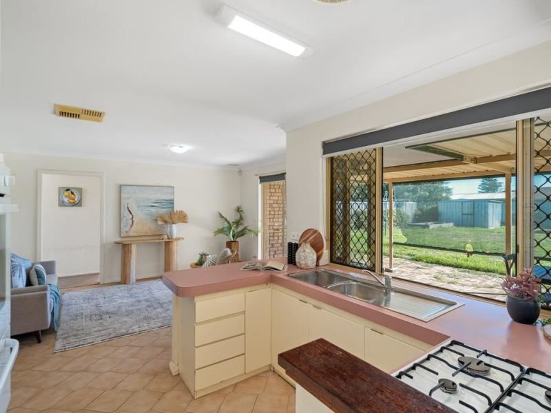 67 Goongarrie Drive, Waikiki WA 6169