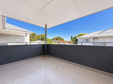 17/38 Lake Street, Rockingham WA 6168
