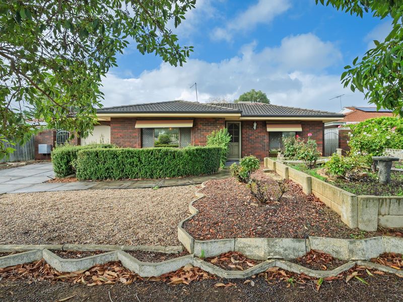 4 STAMOS COURT, Kardinya