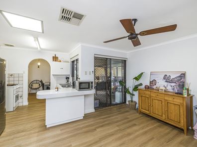 4 STAMOS COURT, Kardinya WA 6163