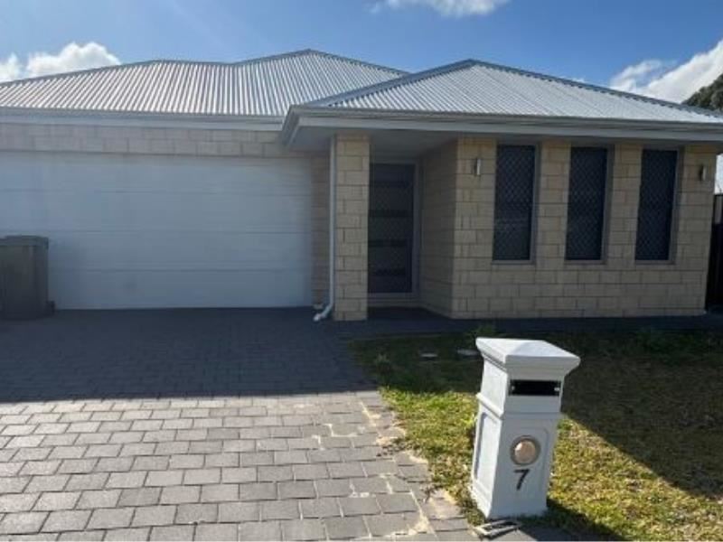 7 Tonalli Circuit, Lakelands WA 6180
