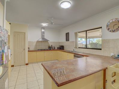 44 Koolinda Parade, Baynton WA 6714