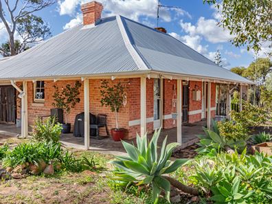 692 Julimar Road, West Toodyay WA 6566
