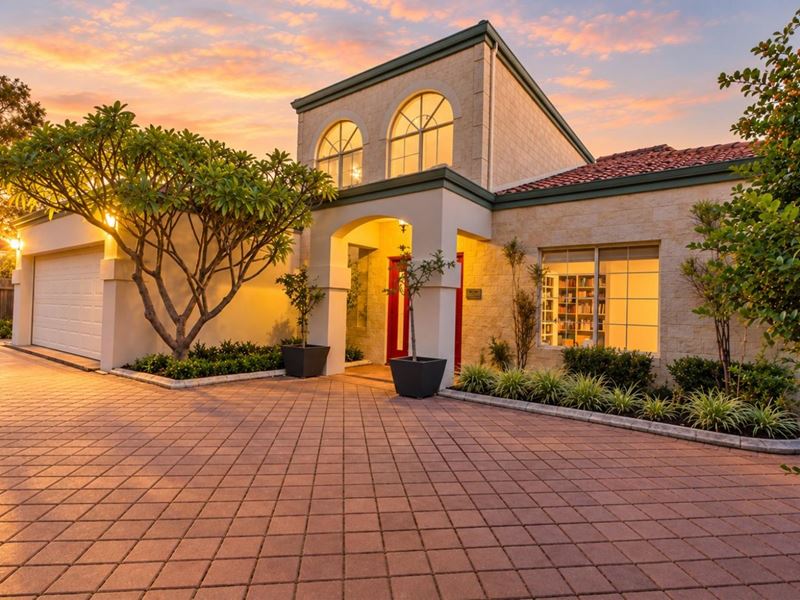 122 Waratah Avenue, Dalkeith WA 6009