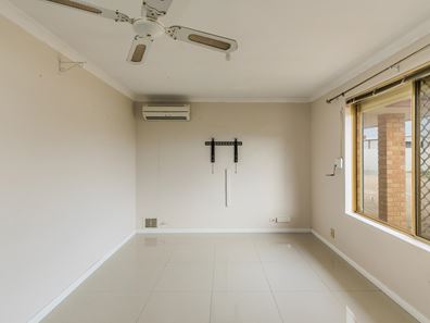 1/24 Legend Place, Cooloongup WA 6168