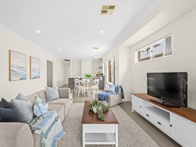 14 Braibrise Road, Wilson WA 6107