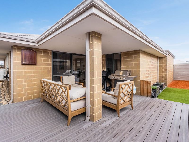 4 Hike Way, The Vines