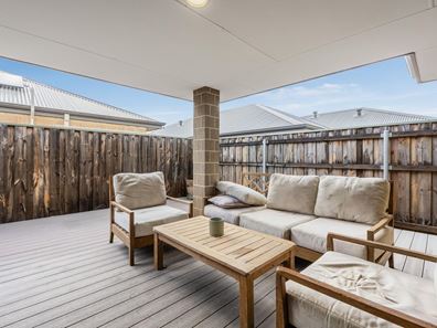 4 Hike Way, The Vines WA 6069