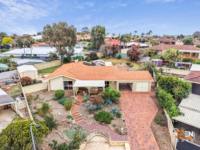 4 Teak Place, Halls Head WA 6210