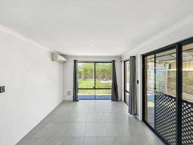5 Madge Way, Leda WA 6170
