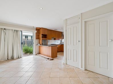 47 Cook Avenue, Hillarys WA 6025