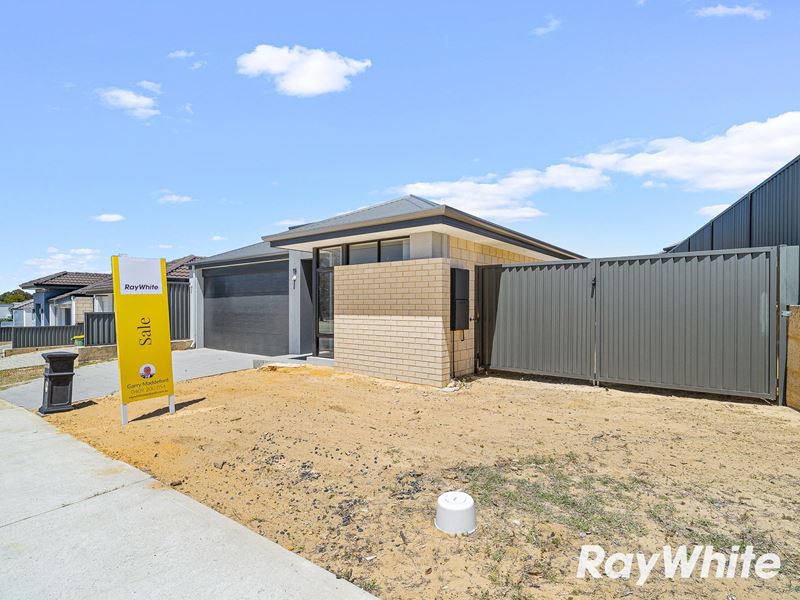 19 Montsalvat Drive, Greenfields WA 6210