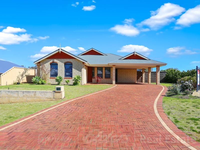 13 Lawson Road, Dalyellup WA 6230