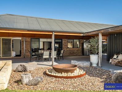 237 Summerlakes Parade, Ballajura WA 6066