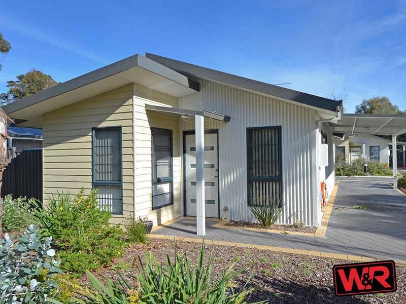 Unit 2, 18 Queen Street, Little Grove WA 6330