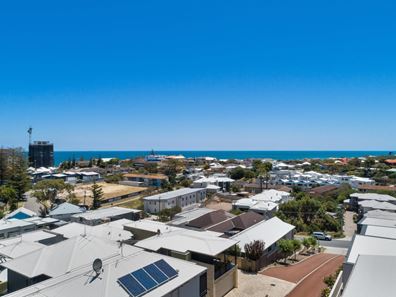 17C Nautilus Crescent, Scarborough WA 6019