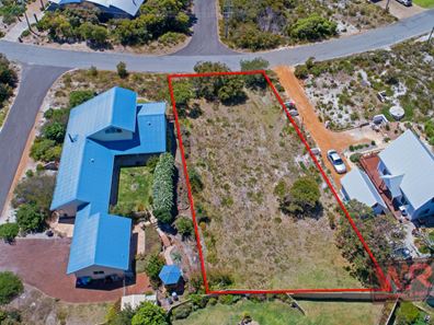 11 Caledonia Crescent, Goode Beach WA 6330