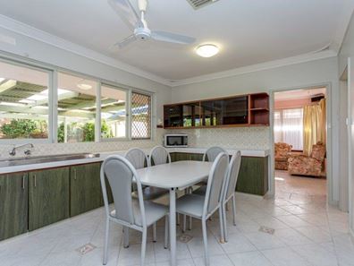 25 Ovens Road, Thornlie WA 6108