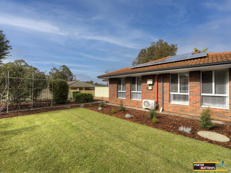 77 Grove Road, Lesmurdie